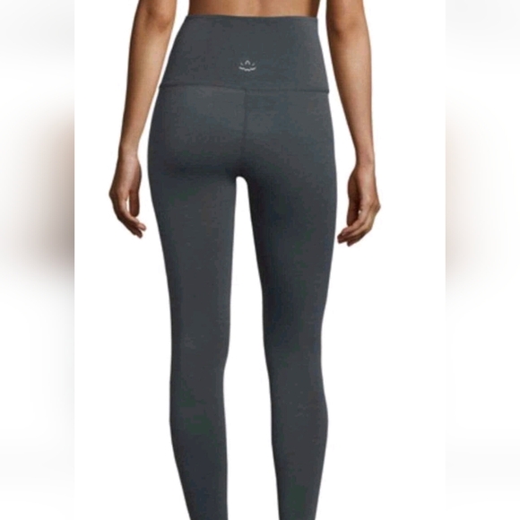 Beyond Yoga Plush High Waist Long Legging Grey Heather Size. Large - Picture 3 of 6